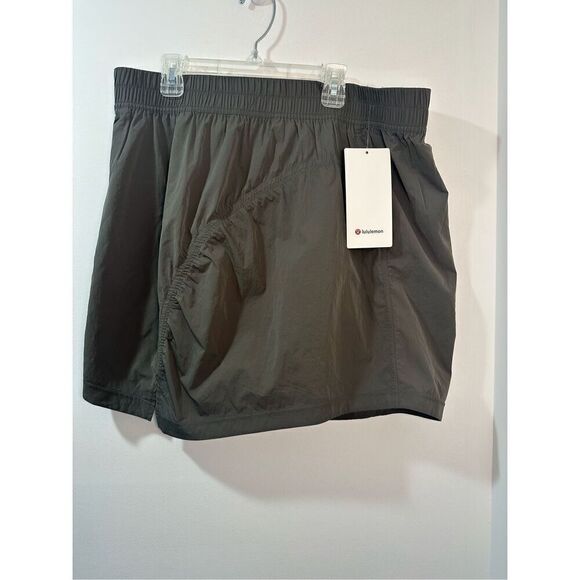 lululemon athletica Dresses & Skirts - Lululemon ruched women’s army green high rise mini skirt NWT size XL.  #24-1776